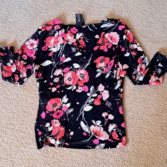 LARGE MIX IT FLORAL TOP - Picture 5 of 7